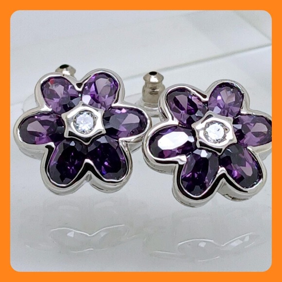 Unbranded Jewelry - Vintage 1990s Purple Flower Stud Earrings Cubic Zirconia Silver Tone Sim Diamond